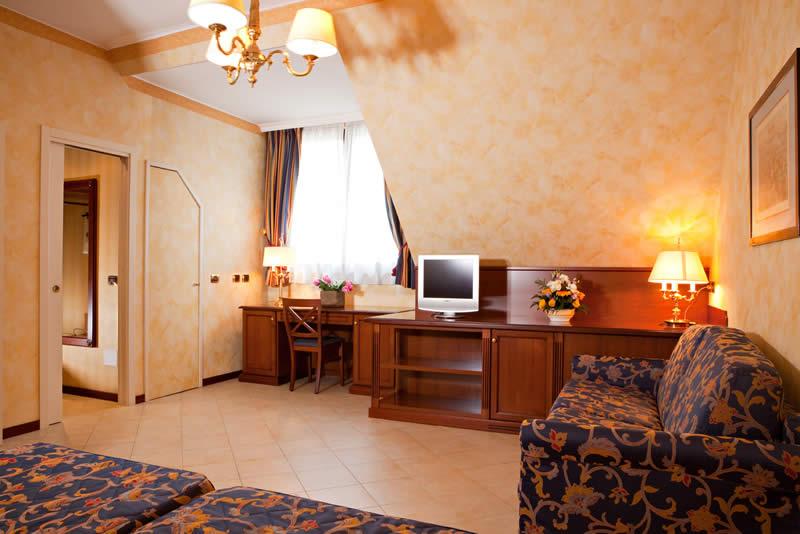 Unaway Hotel & Residence Linea Uno Milano Ngoại thất bức ảnh