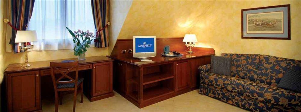 Unaway Hotel & Residence Linea Uno Milano Ngoại thất bức ảnh
